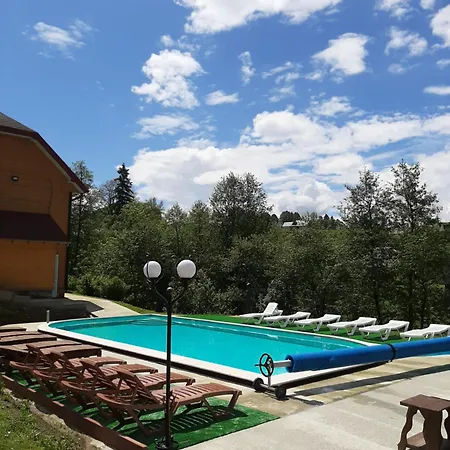 Zatyshok Guest house Plave